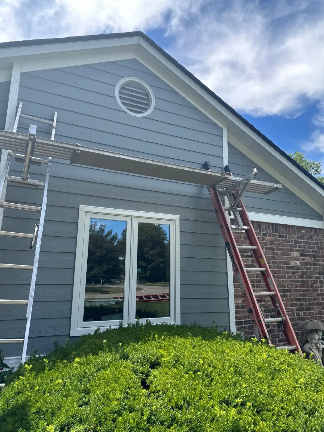 Trim and flashing detail on a Spring Orchard siding job